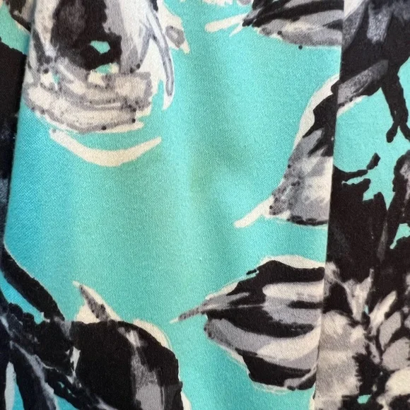 TAYLOR FLORAL DRESS Size 6 - Picture 9 of 9